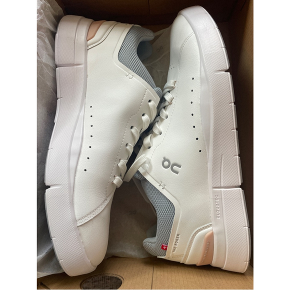 On Running The Roger Advantage 2 Women's Sneaker Size 9.5 - Picture 5 of 5